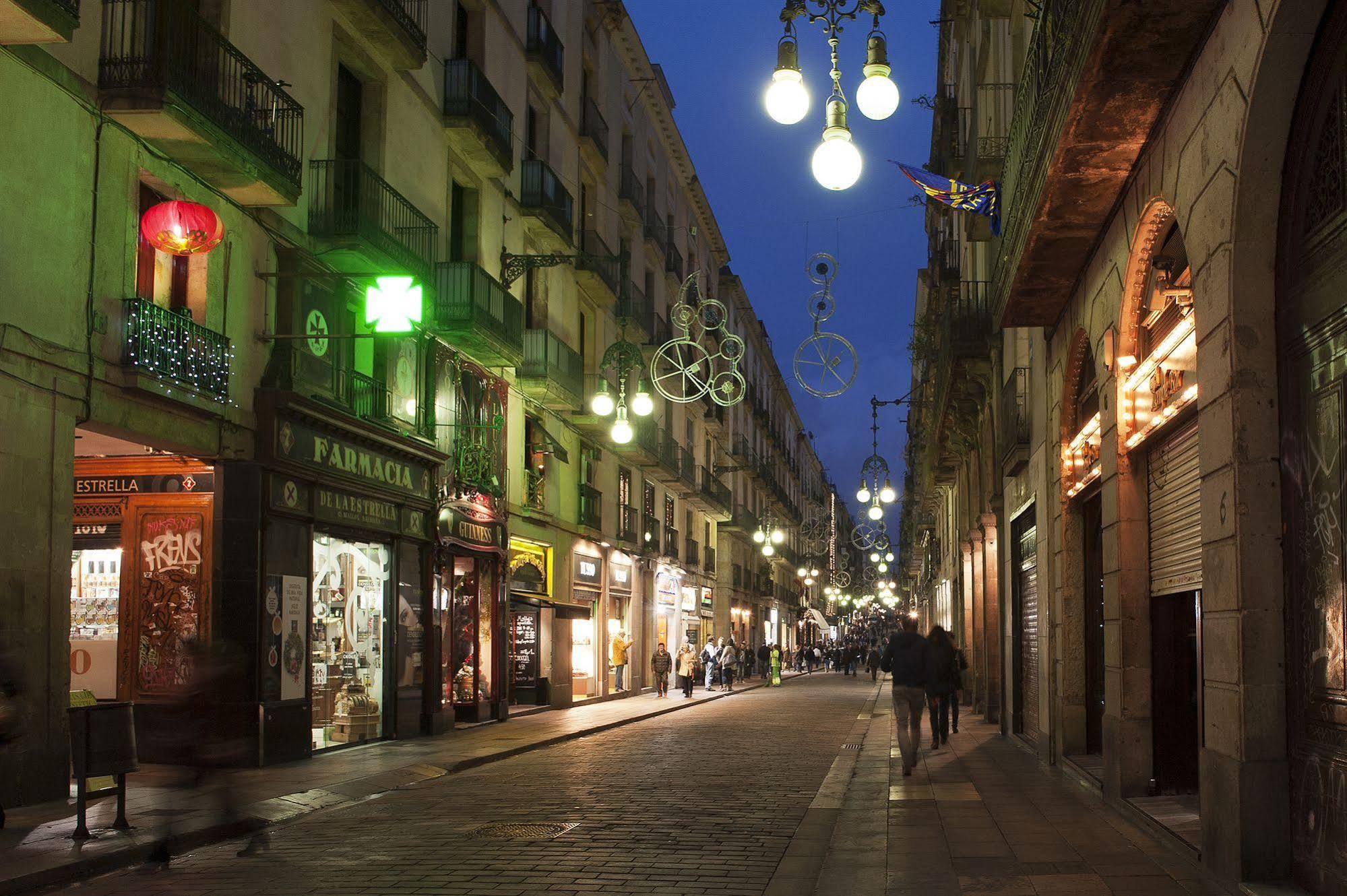 Aspasios Plaza Real Apartments Barcelona Exterior photo